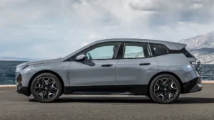 BMW iX xDrive50 Seitenansicht