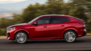 BMW iX2 eDrive20 Seitenansicht