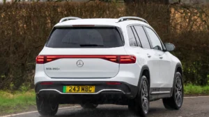 Mercedes EQB 250+ Heckansicht