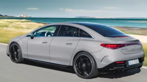 Mercedes EQE 350+ Heckansicht