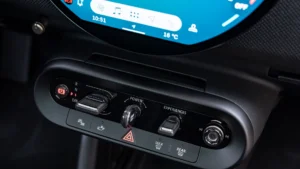Mini Cooper SE Infotainment