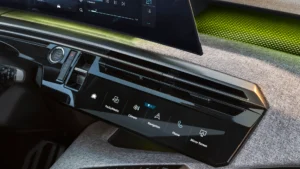 Peugeot e-5008 Infotainment