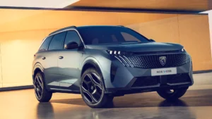 Peugeot e-5008 Seitenansicht
