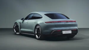 Porsche Taycan Heckansicht
