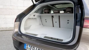 Mercedes EQE SUV Kofferraum