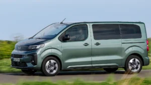 Opel Zafira Electric Seitenansicht